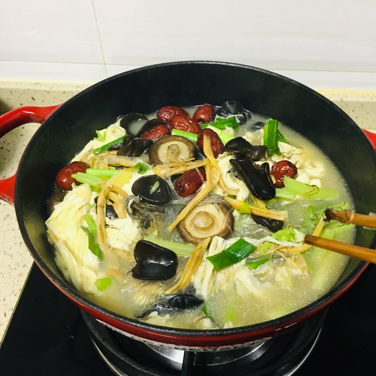 铁血战士为什么杀异形 铁血战士和异形什么关系_开云电竞(图1) 开云电竞官网