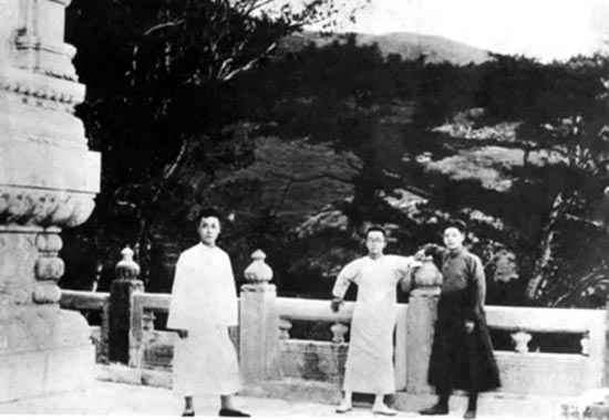 《花木兰》预告男主只出现一秒,华裔新星实力如何?-开云电竞app下载安装(图2) 开云电竞官网