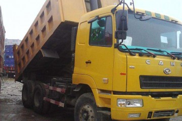 乔纳森·拉森自传改编安德鲁·加菲尔德片场骑车_开云电竞官网(图2) 开云电竞app下载安装