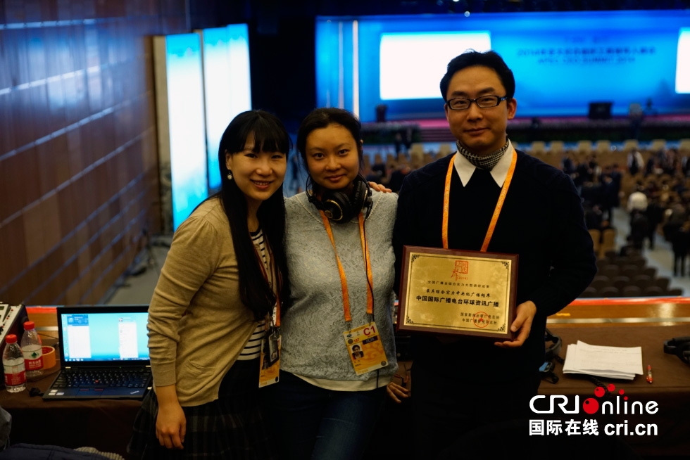 《被光抓走的人》撕破爱情的假面! 全国路演黄渤化身“爱情专家”送安慰【开云电竞官网】(图1) 开云电竞app下载安装